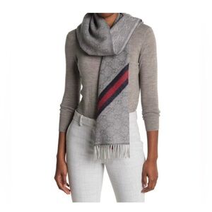 Gucci Gray Wool scarf